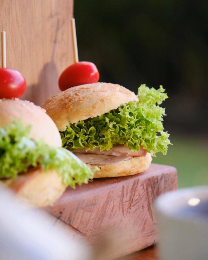 קניסנה Bwhale Guest House B&B מראה חיצוני תמונה