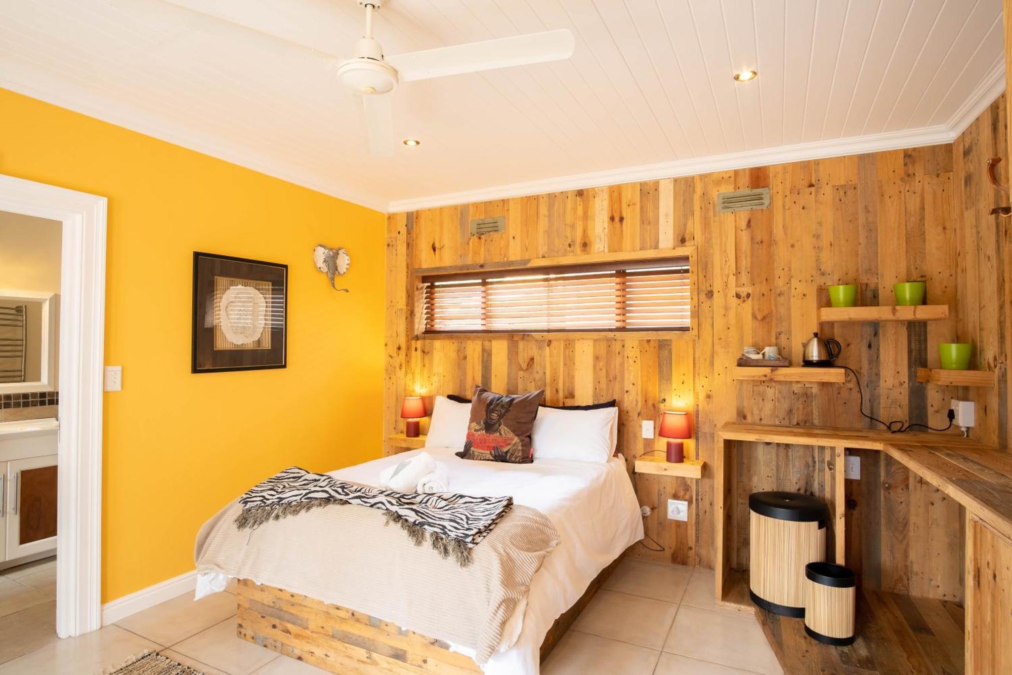 קניסנה Bwhale Guest House B&B חדר תמונה