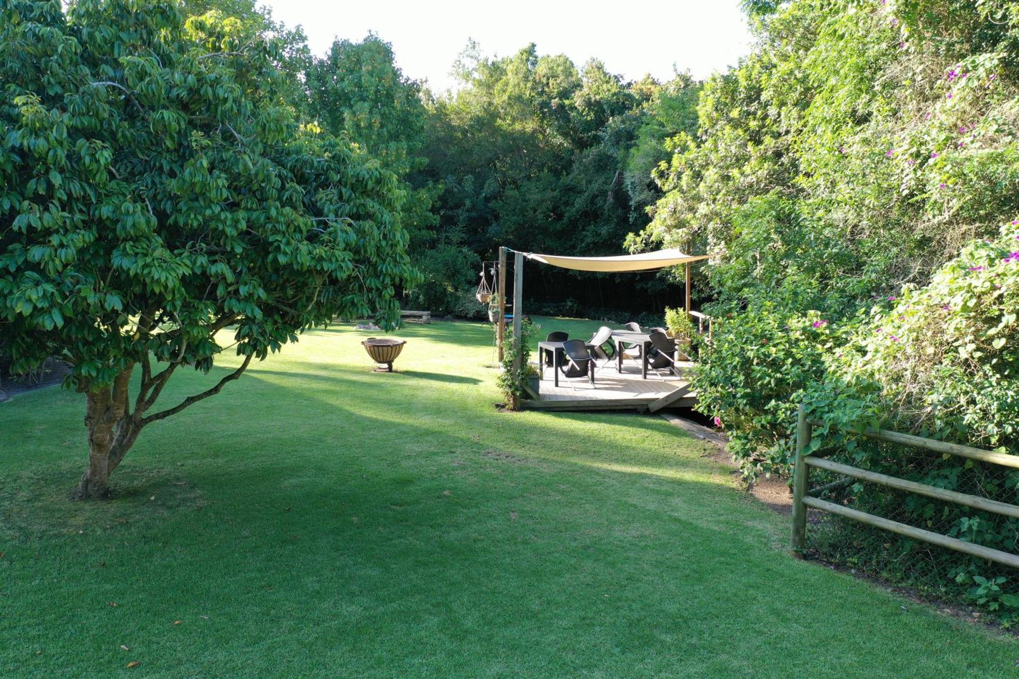 קניסנה Bwhale Guest House B&B מראה חיצוני תמונה
